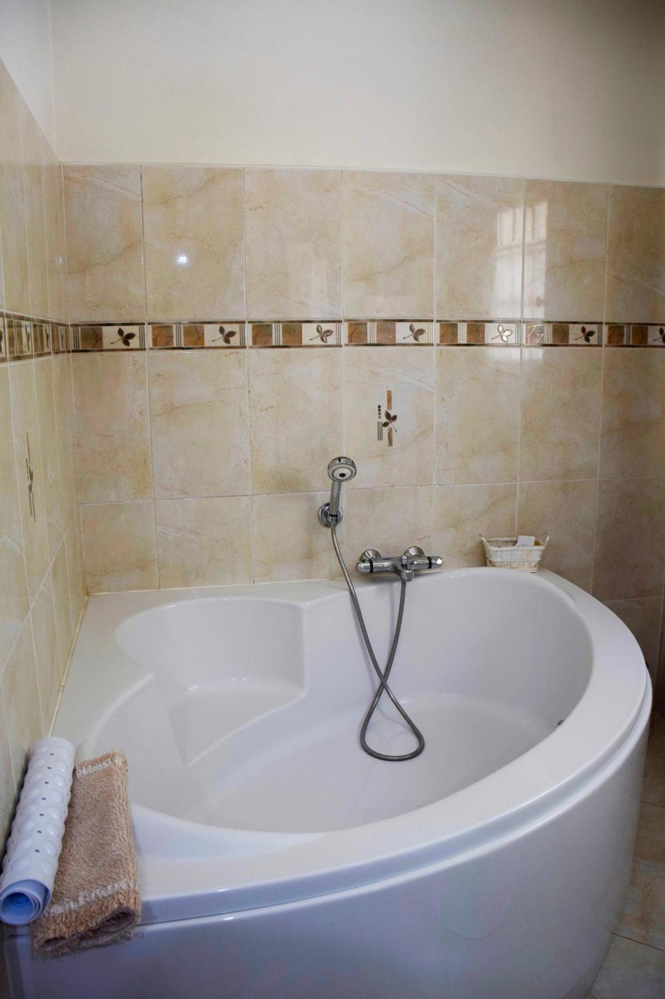 Chambre D'Hotes La Pinede 랑벡 외부 사진